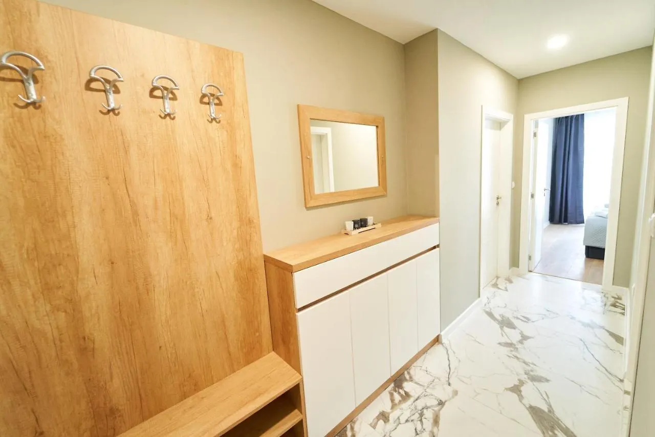 Инфинити Apartment Burgas