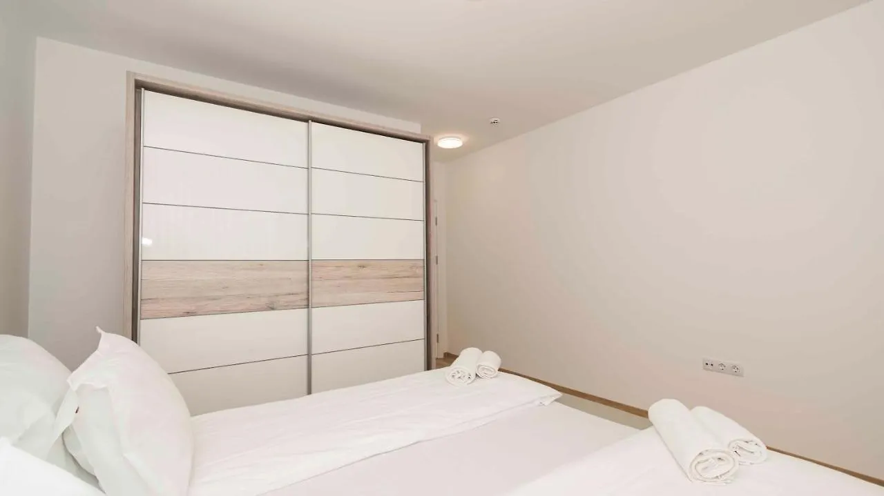Инфинити Apartment Burgas